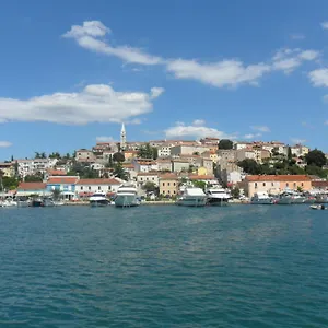 Tina 4*, Vrsar Kroatië