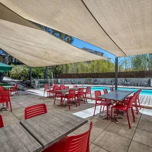 https://best-western-hotel-de-larbois.fr-provencehotel.com
