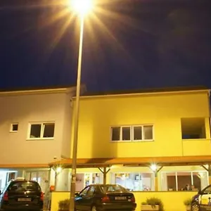  Gostinjska kuća Urnebes