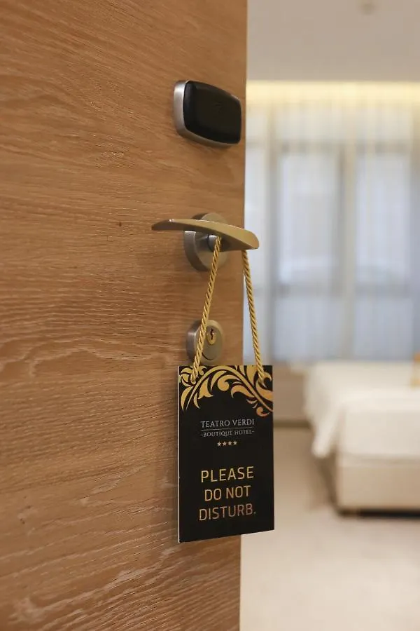 Teatro Verdi Boutique Hotel ザダル